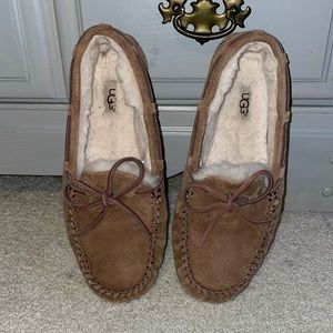 BARELY WORN Ugg Moccasins